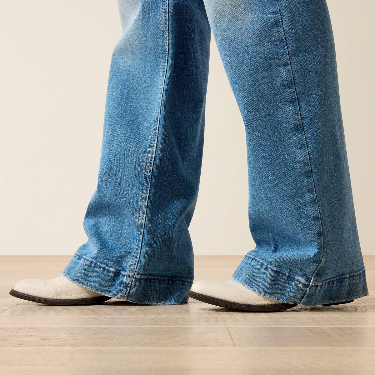 Mid Rise Clara Trouser Jeans - US 8154
