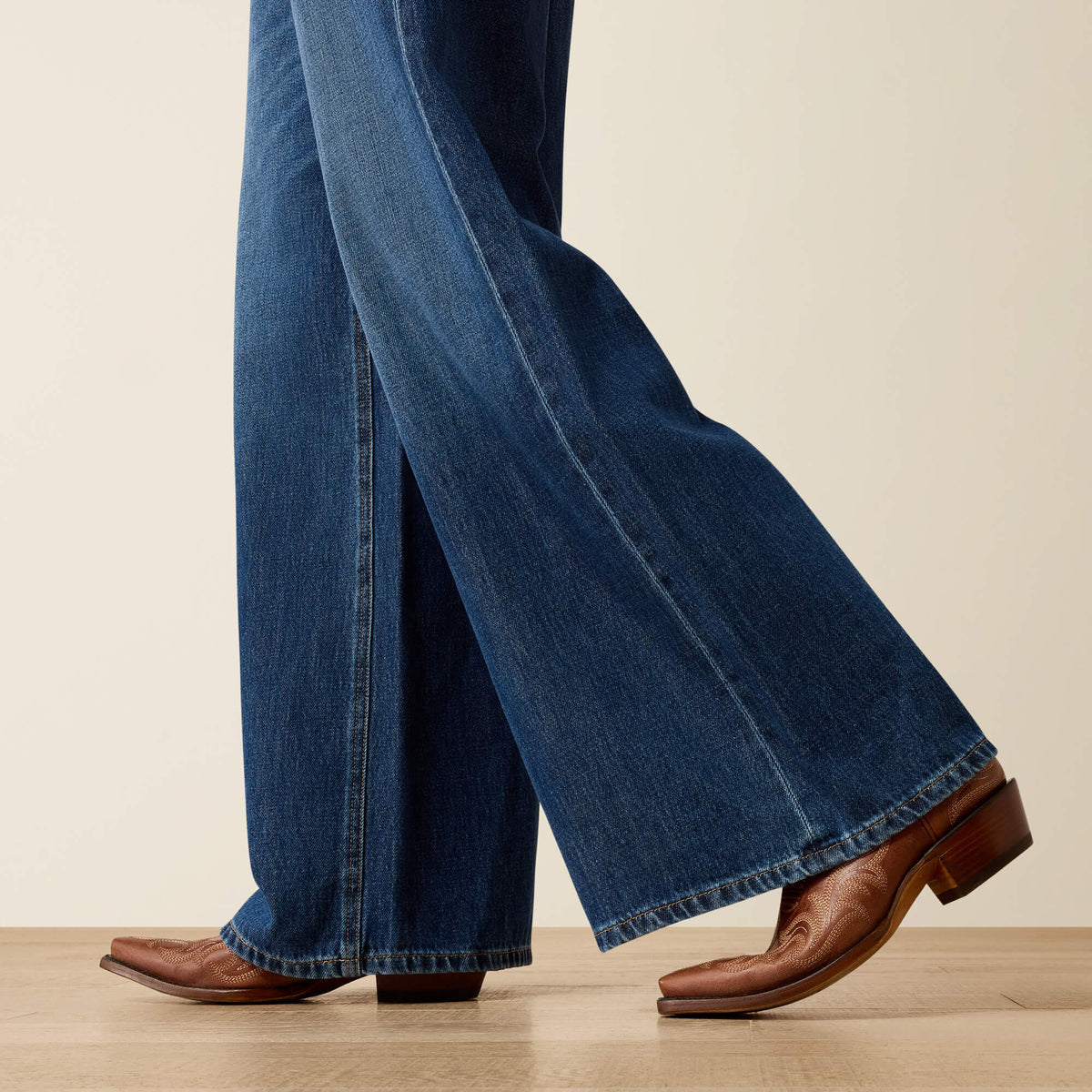 Ultra High Rise Calamity Comfort Wide Leg Jeans - US 0033