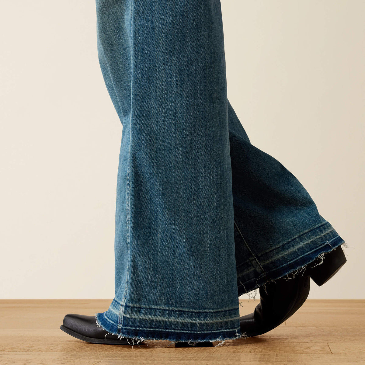 Ultra High Rise Mavis Wide Leg Jeans - US 3471
