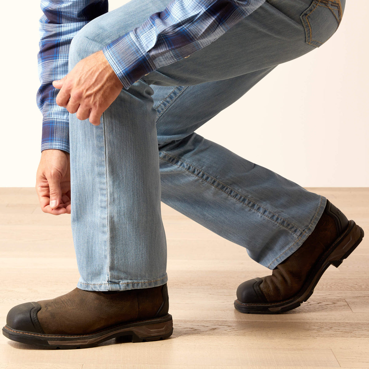 FR M4 Relaxed DuraStretch DuraLight Remming Boot Cut Jean - US 7994