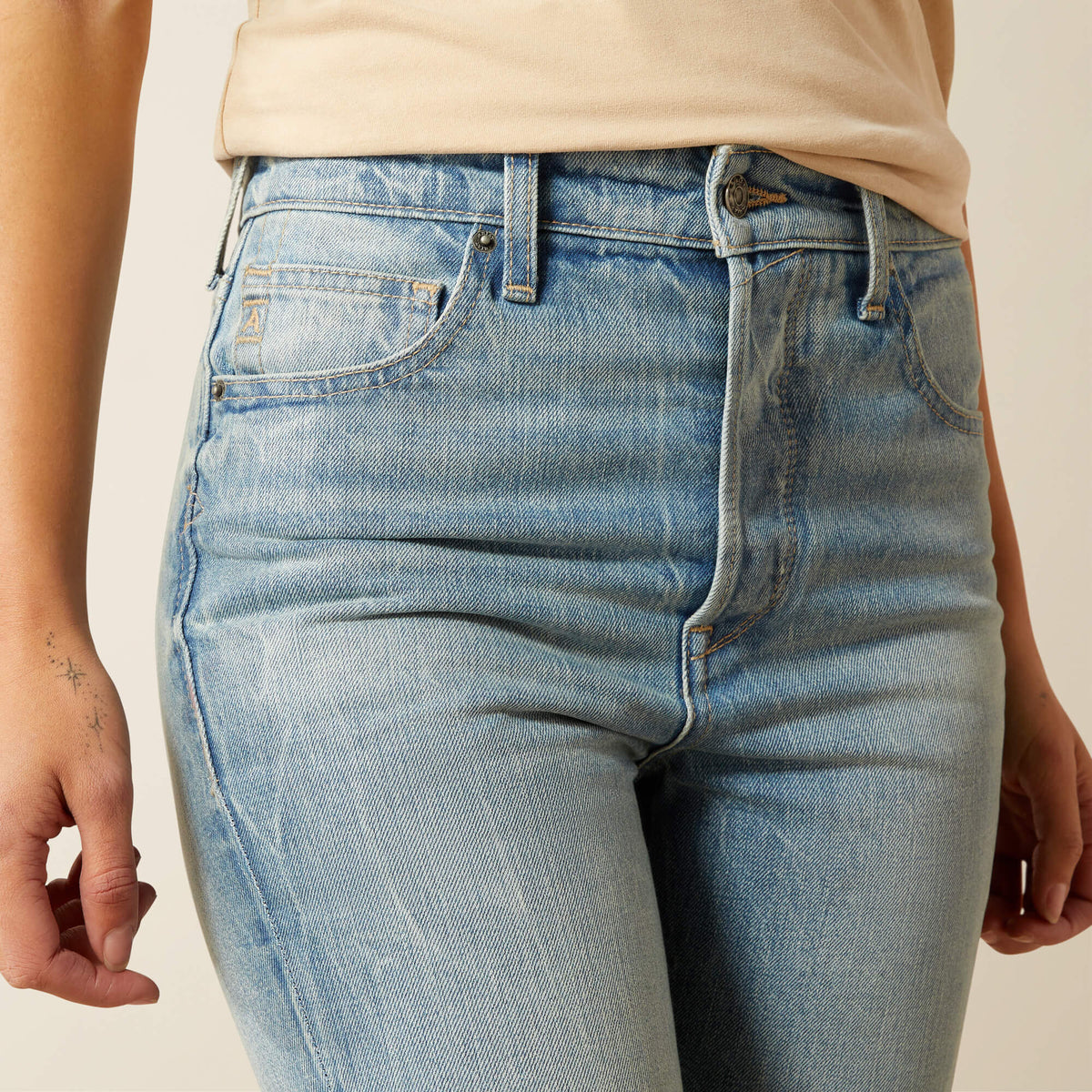 Ultra High Rise Tomboy Jazmine Boot Cut Jean - US 9283