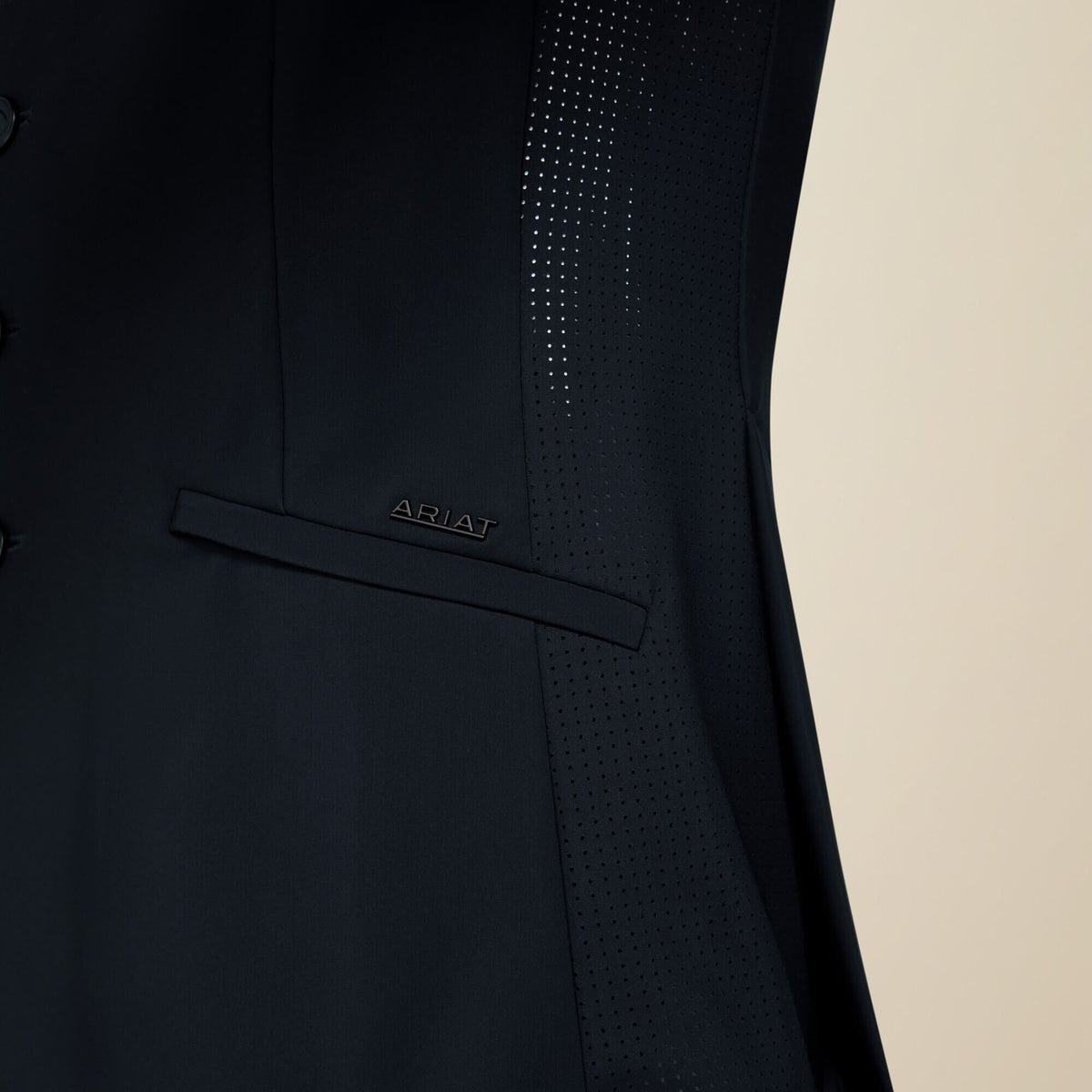 Compel Show Coat - US 7570