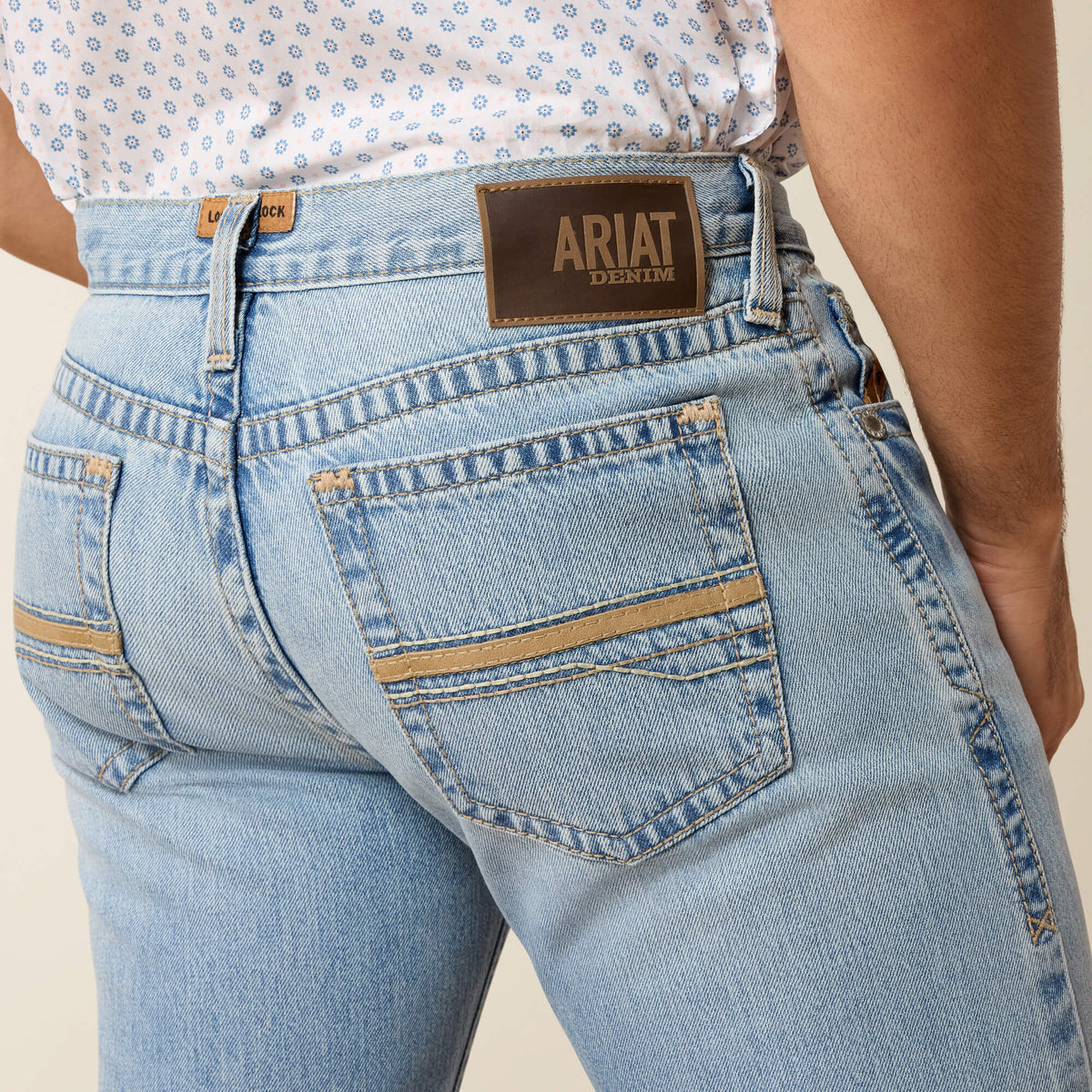 M7 Slim Jackson Straight Leg Jeans - US 6062
