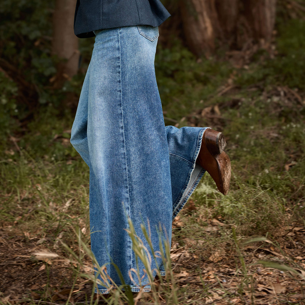 Ultra High Rise Iris Super Wide Leg Jeans - US 6084