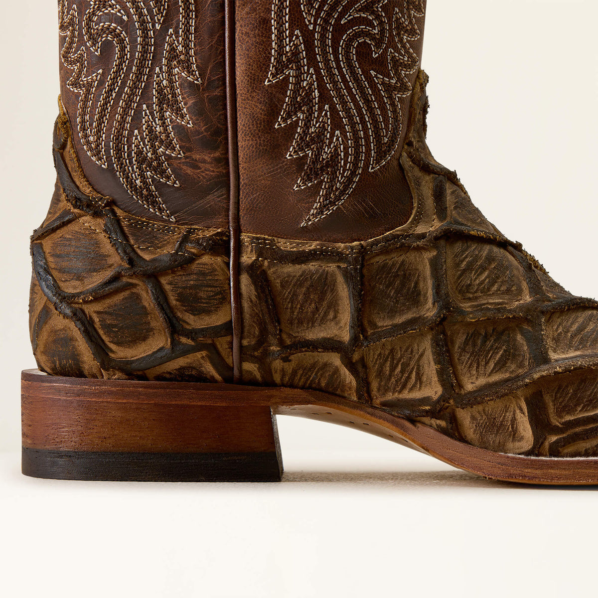 Riverside Wide Square Toe Cowboy Boot - US 9633