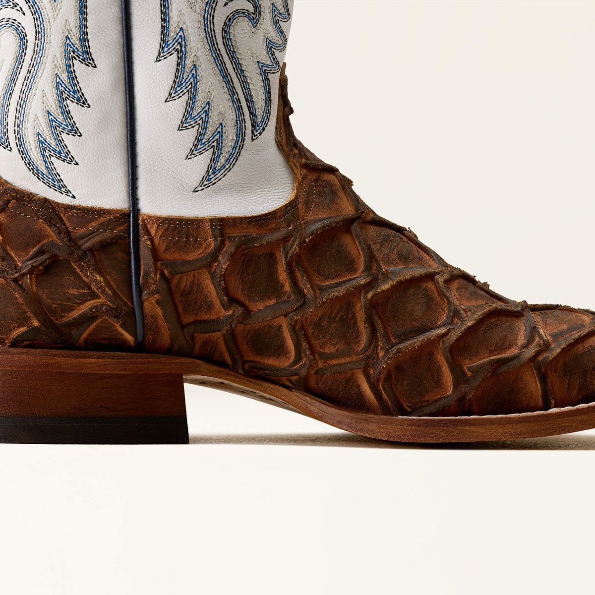Riverside Wide Square Toe Cowboy Boot - US 4632